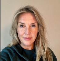 Dr Nathalie Van Meurs